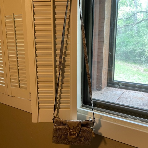 Michael Kora snakeskin embossed crossbody - Picture 4 of 6